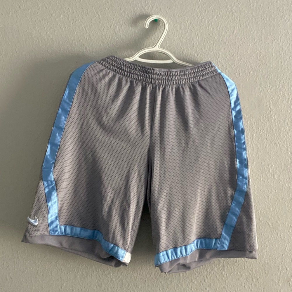 Boys Nike Basketball Shorts vintage y2k